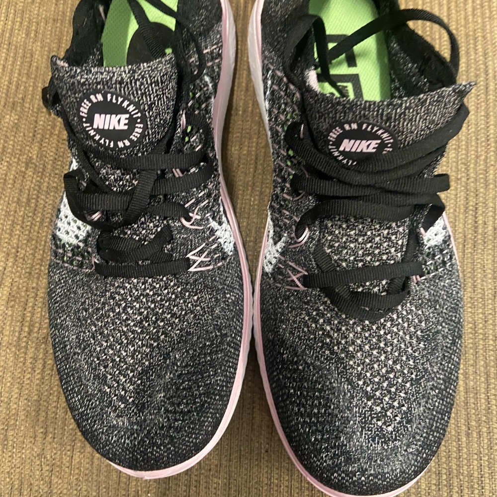 Women’s Nike Free Rn Flyknt. Brand new and never worn.